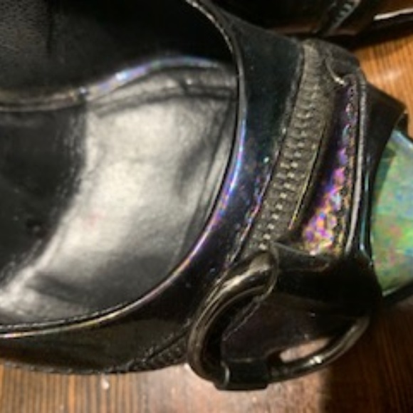 Gucci Metallic Hee;s - Picture 1 of 3